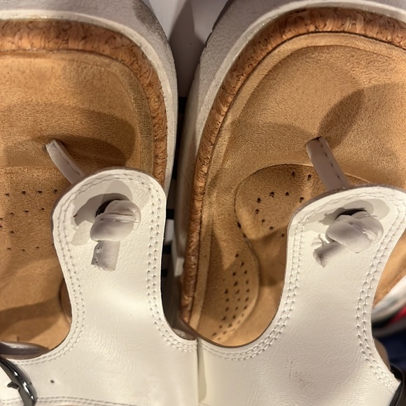 Izod memory foam white woman sandals size 6 - Picture 6 of 7